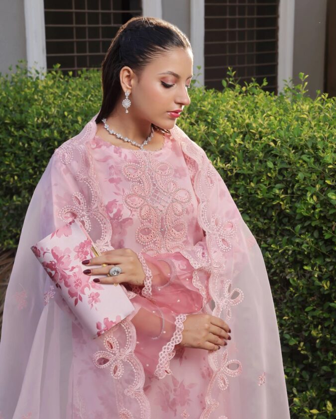 Lavish | Dressline | Luxury Lawn