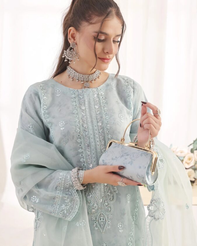 XENIA: 4-Piece Embroidered Organza [Silver]