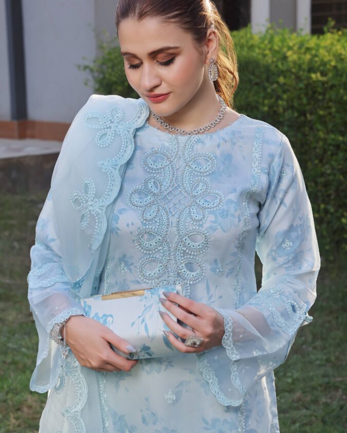 Lavish | Dressline | L Blue Luxury Lawn