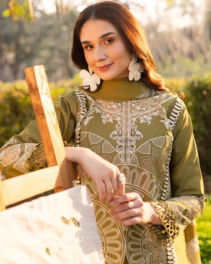 Parishay Shangrila Luxury Lawn Vol-II SHR-04